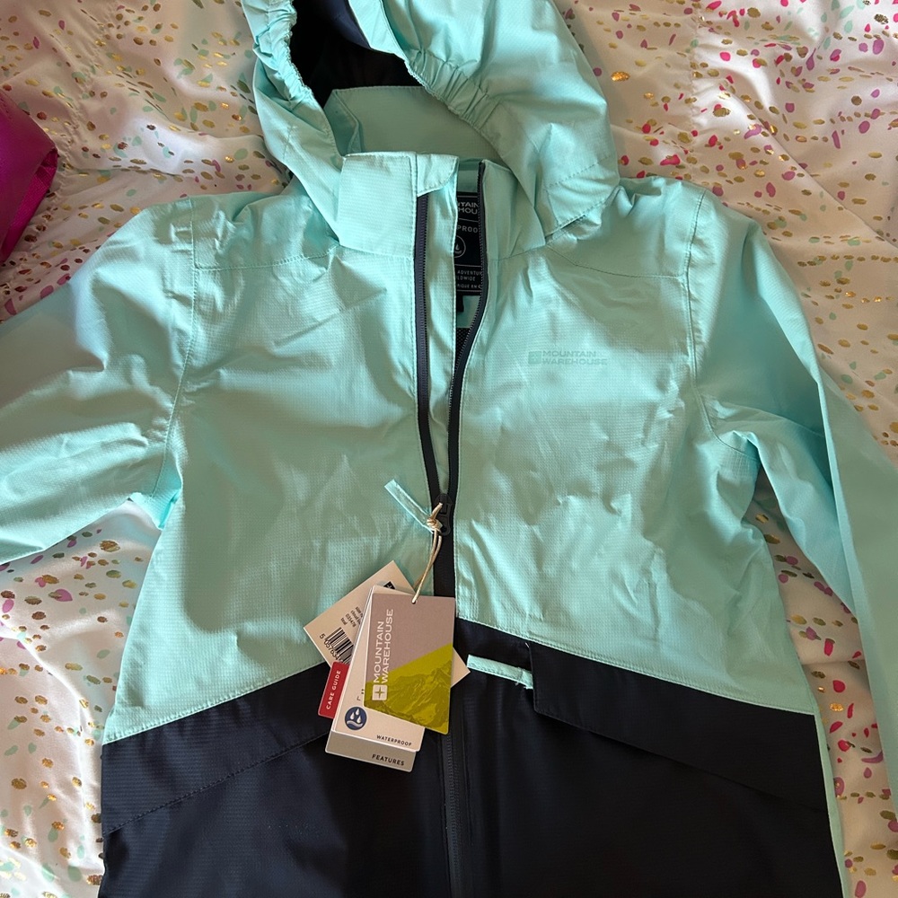 Nwt Mountain Warehouse windbreaker